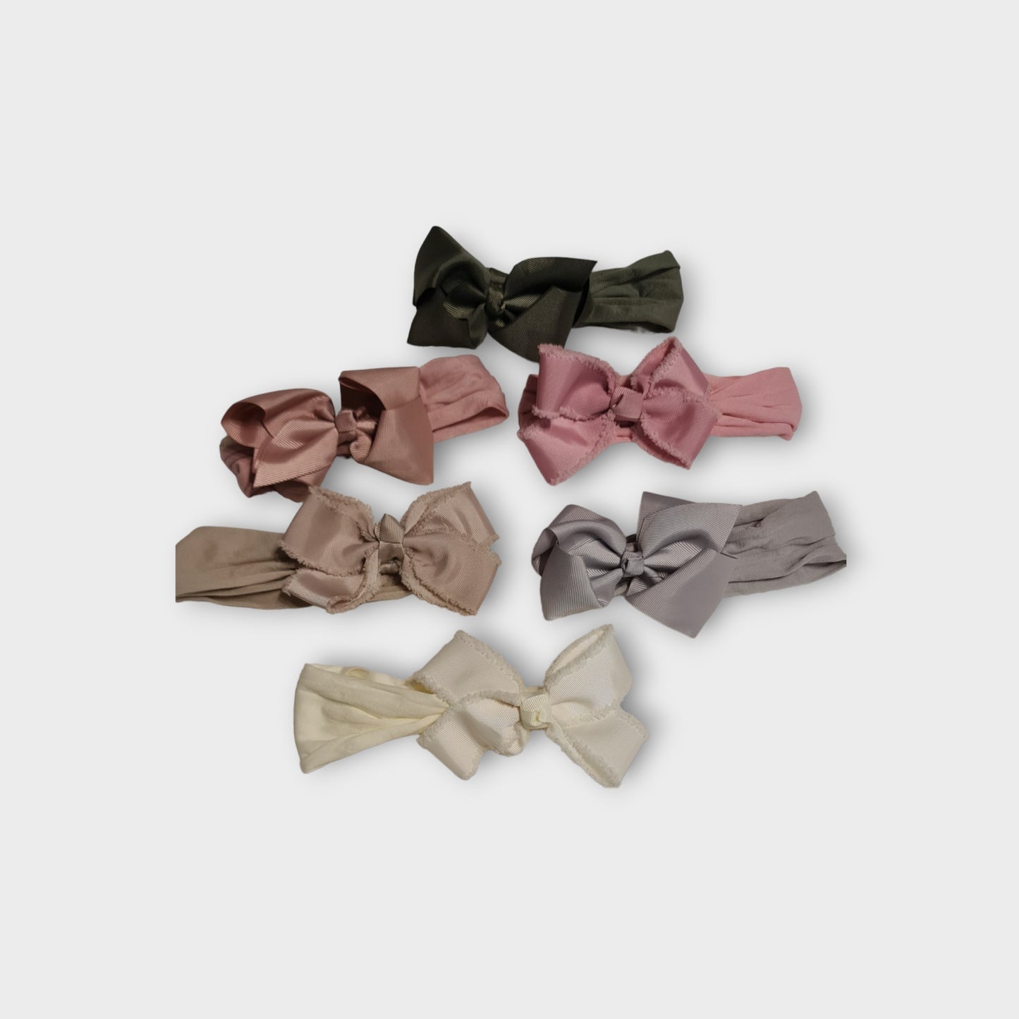 Moño grande con banda elástica