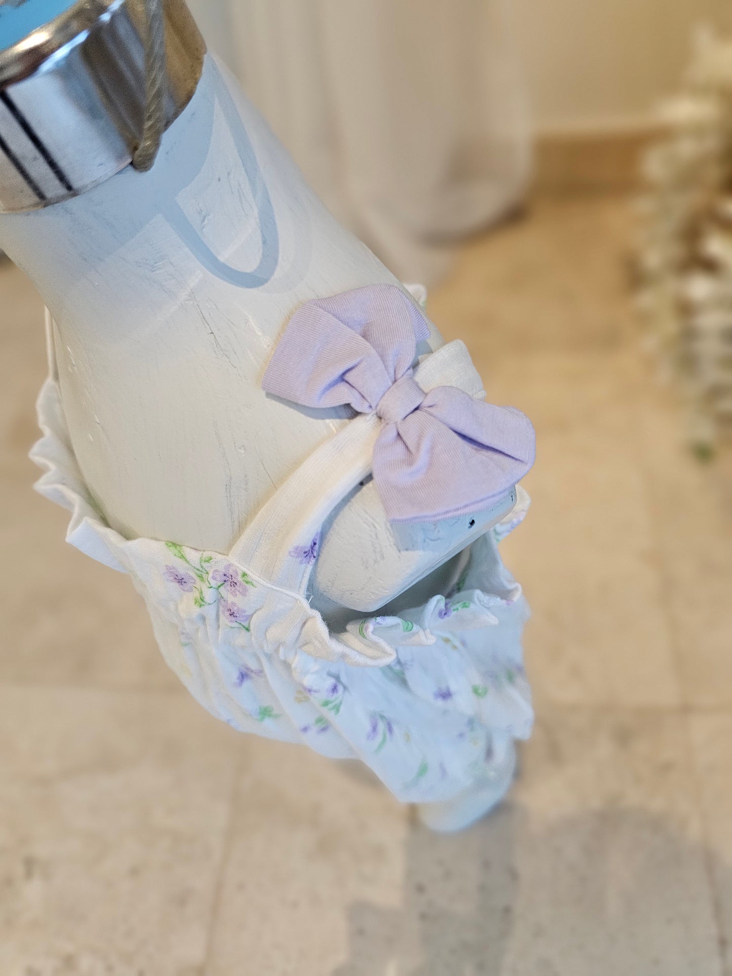 Body floral tirantes lazo morado