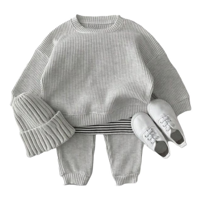 Conjunto gris tejido canalé