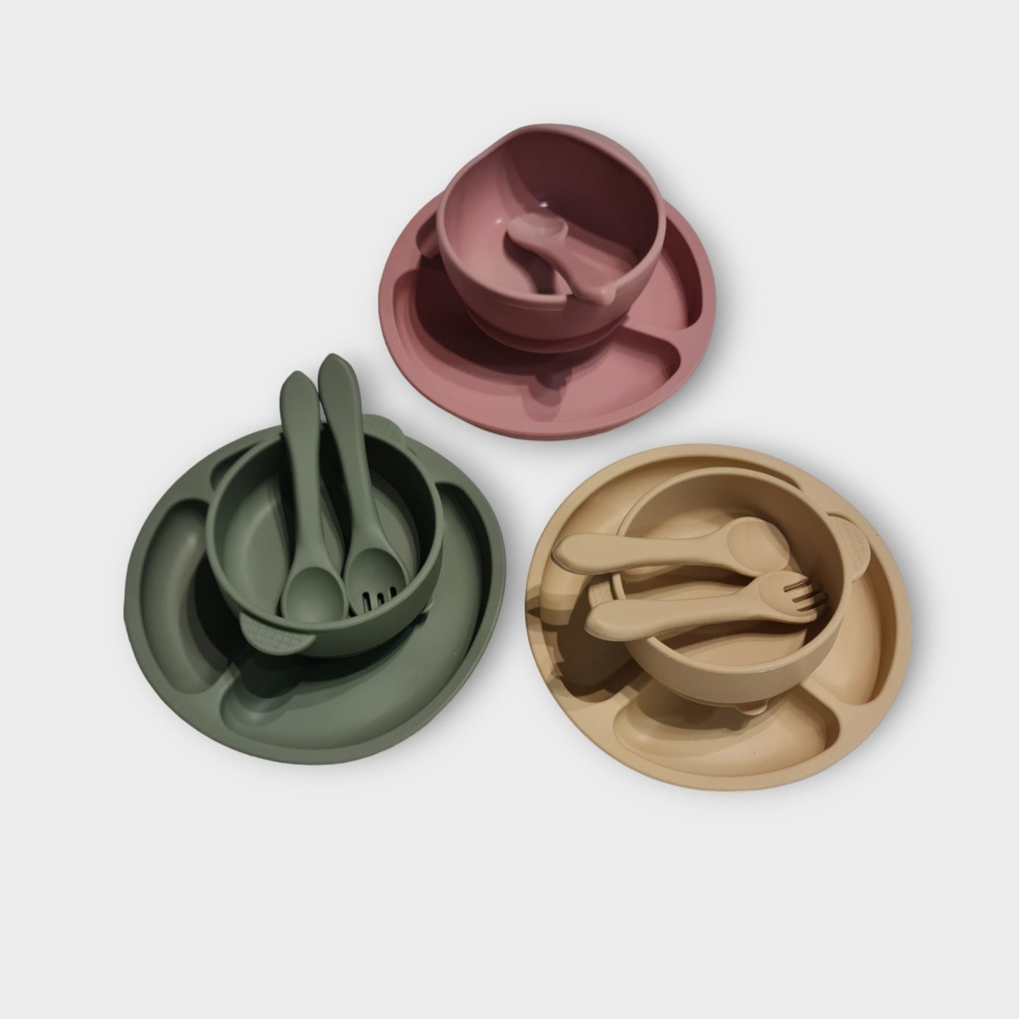 Set de platos y cubiertos de silicona