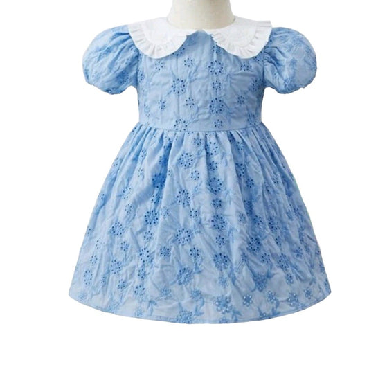 Vestido con bordado floral