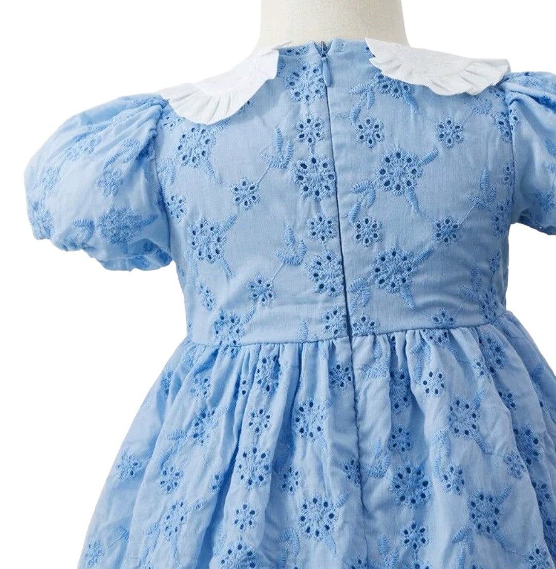 Vestido con bordado floral