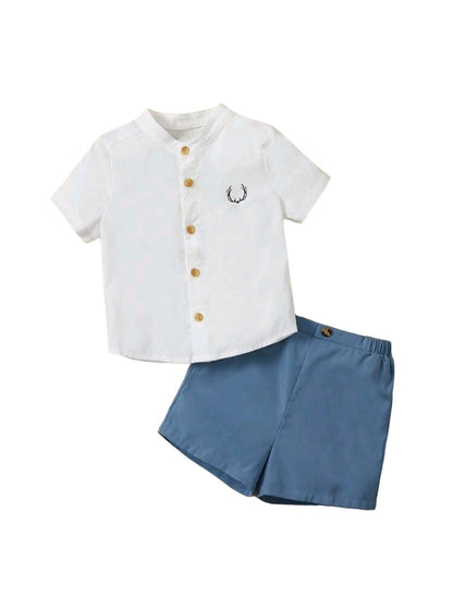 Conjunto Camisa blanca, short azul
