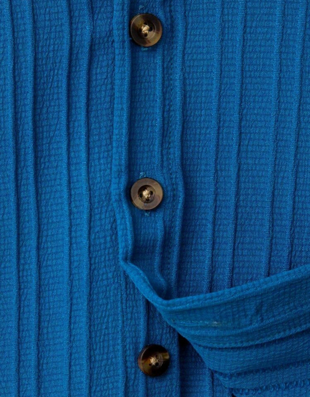 Conjunto azul botón café