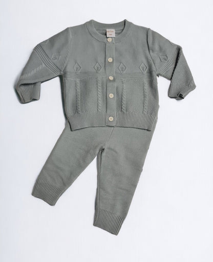 Conjunto cárdigan y pantalón tejido