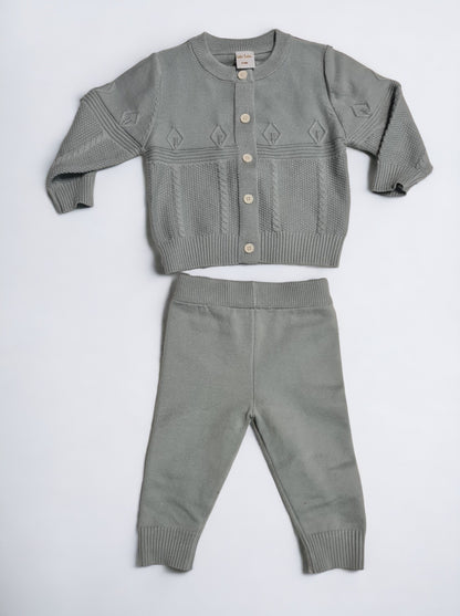 Conjunto cárdigan y pantalón tejido