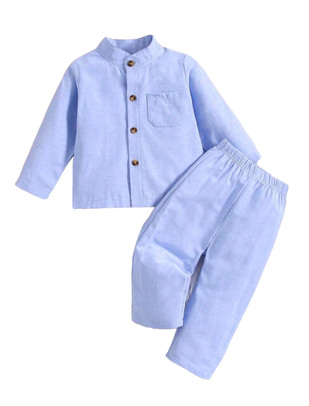 Conjunto camisa de bolsillo y pantalón azul