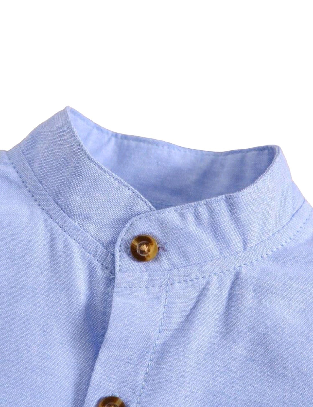 Conjunto camisa de bolsillo y pantalón azul