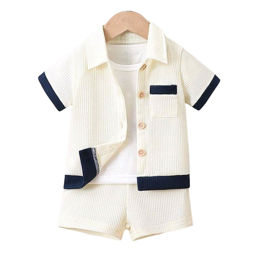 Conjunto blanco, manga  azul marino