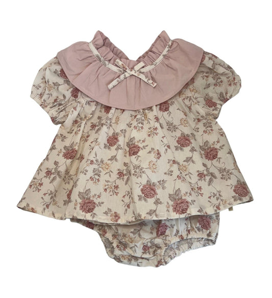 Conjunto de 2 dos piezas floreado cuello redondo