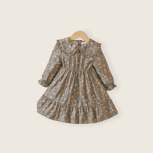 Vestido floral con volante bajo